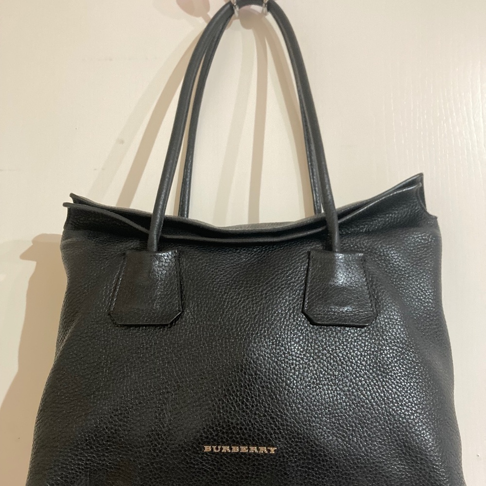Authentic Burberry Hayward large grainy leather black purse
